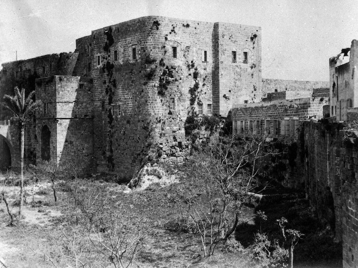 View of the citadel courtyard in ‘Akká, 1920s