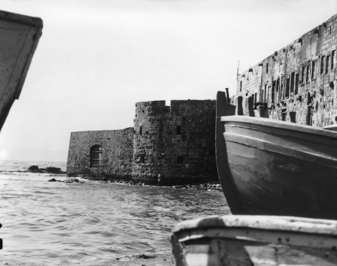 The sea gate where Bahá'u'lláh and His companions entered ‘Akká in 1868, c. 1920